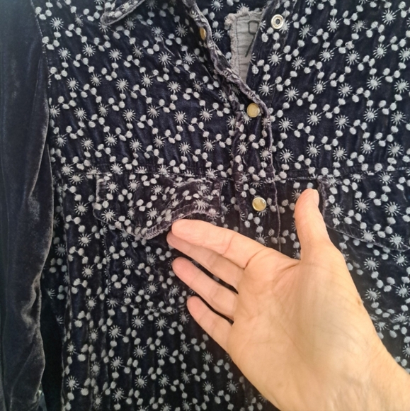 Johnny Was Western Style Pearl  snap down Grey Velvet embriodered blouse EUC szS - Picture 3 of 10